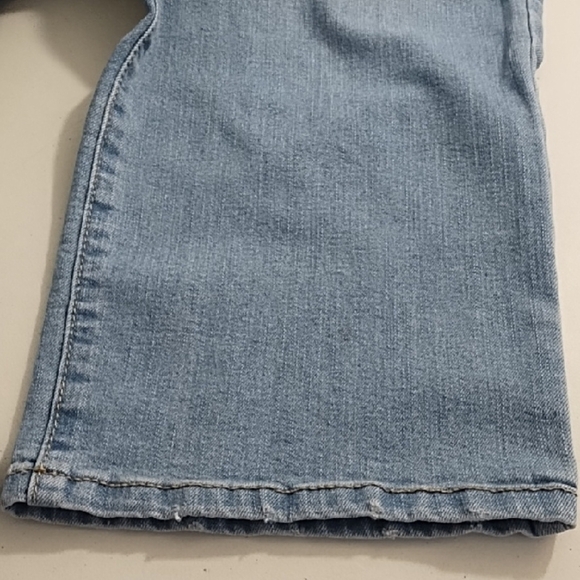 Nine West Blue Cropped Chrystie Light Blue Denim Stretch Jeans - Picture 10 of 12
